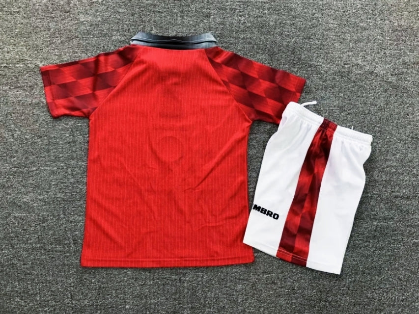Kids Manchester United 1996/97 Retro Kit | Man Utd Beckham kids shirt
