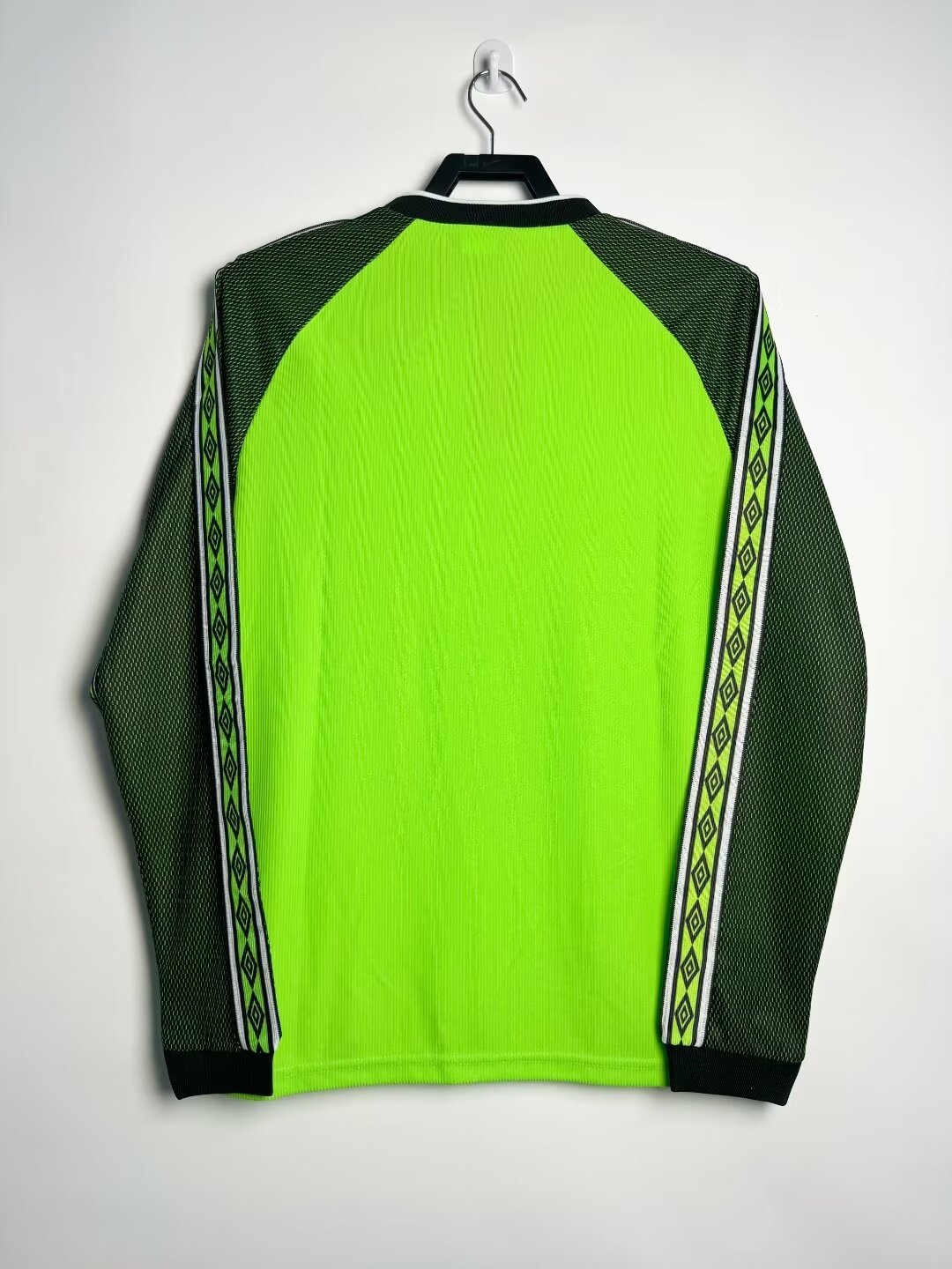 Retro Manchester United 1998-99 Goalkeeper Shirt – Green Retro Football Jersey | United Fan Gift