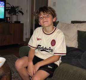 Childrens Liverpool retro football jersey and shorts for kids 1992-93 Cenetary edition