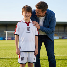 Kids England 2004 Home Kids Retro Football Kit | Custom Name & Number Youth Soccer Set | Classic England Shirt and Shorts