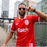 Retro Liverpool 96-98 home shirt Carlsberg sponsor