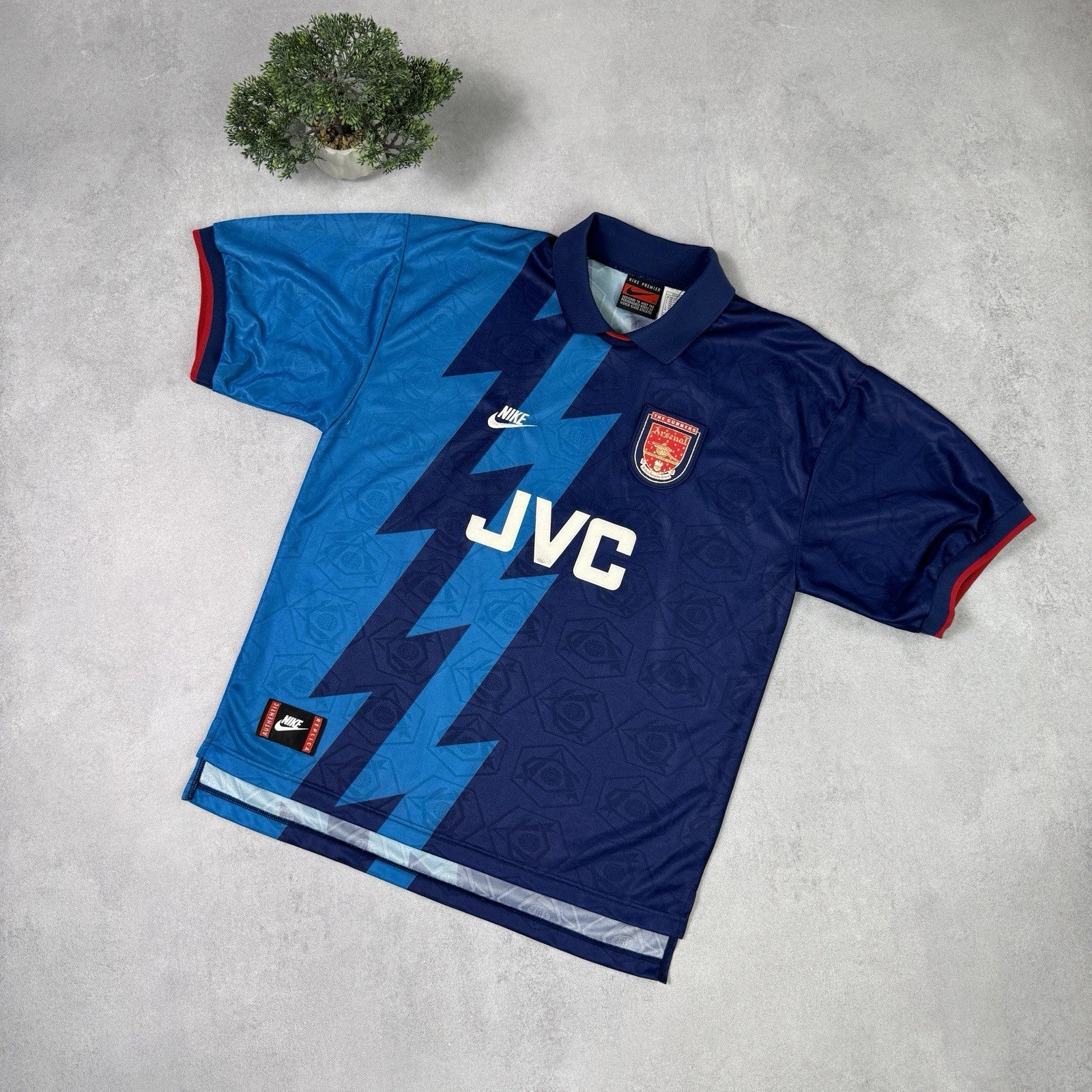 Arsenal 1995-1996 blue lightening bolt away jersey JVC sponsor logo